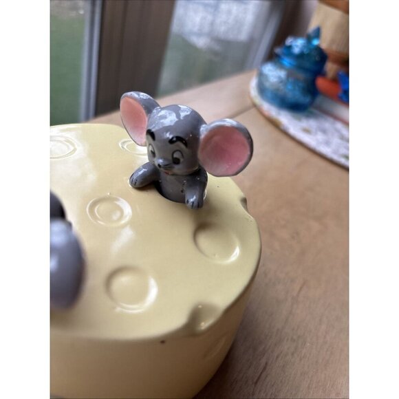 Vintage Cute Kitsch Cheese Butter Cover Lid Only Mice Playing Ceramic Retro - Picture 4 of 7